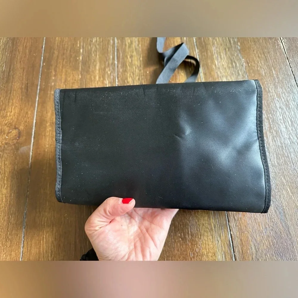 CHANEL foldable cosmetics